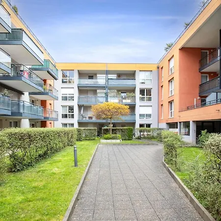 公寓 Le Beaulieu - Parking - Jardin Privatif - Centre 科尔马